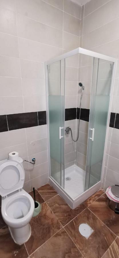Hostal Gracia Торрехон-де-Ардос Экстерьер фото