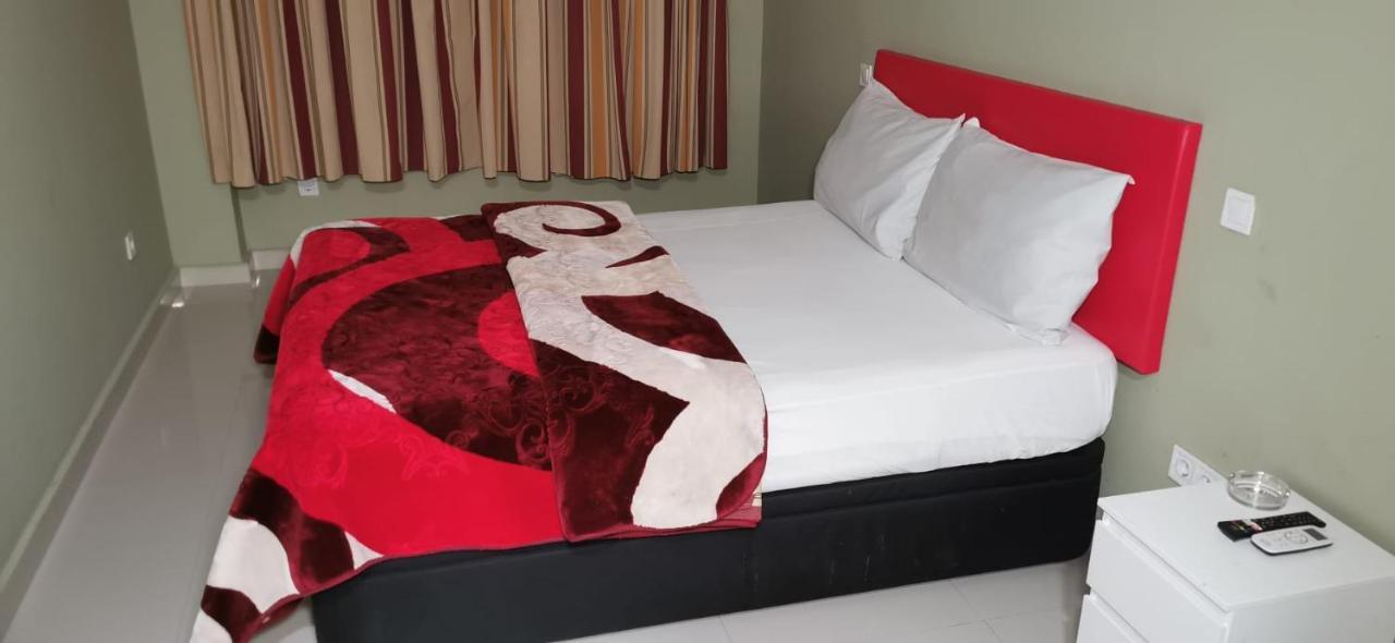 Hostal Gracia Торрехон-де-Ардос Экстерьер фото